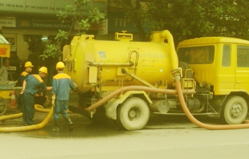 Hút hầm cầu công ty, khu công nghiệp trọn gói gọi ngay Hút hầm cầu công ty, khu công nghiệp trọn gói gọi ngay