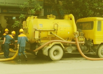 Hút hầm cầu công ty, khu công nghiệp trọn gói gọi ngay Hút hầm cầu công ty, khu công nghiệp trọn gói gọi ngay